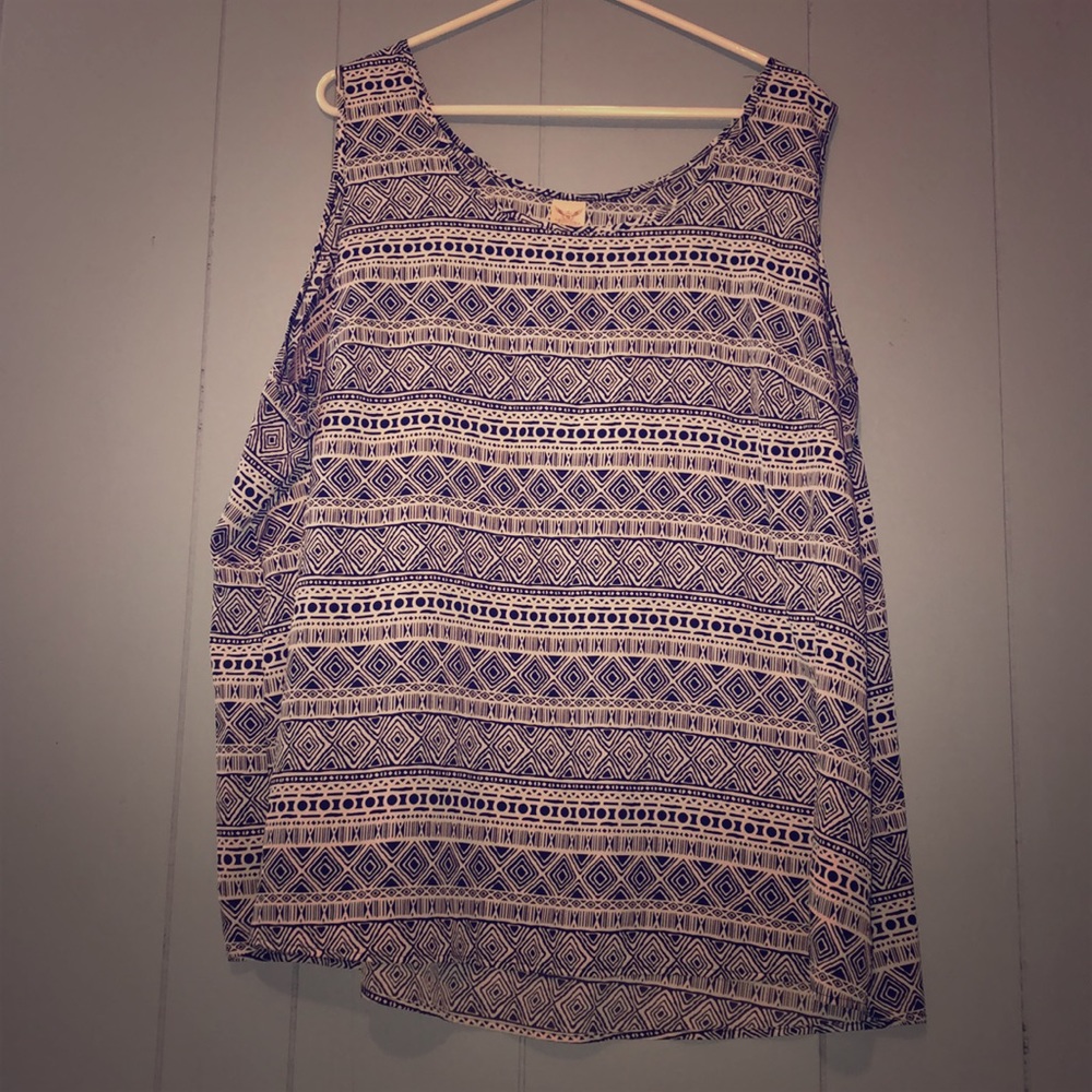 Light material Aztec pattern faded glory tank top